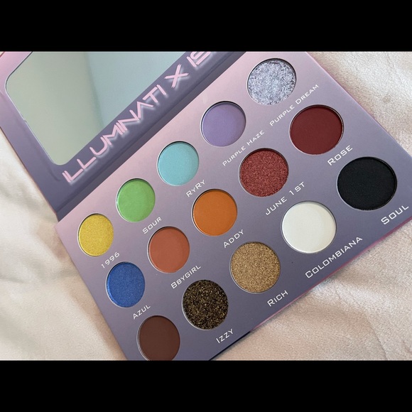 Illuminati eyeshadow - Picture 1 of 5